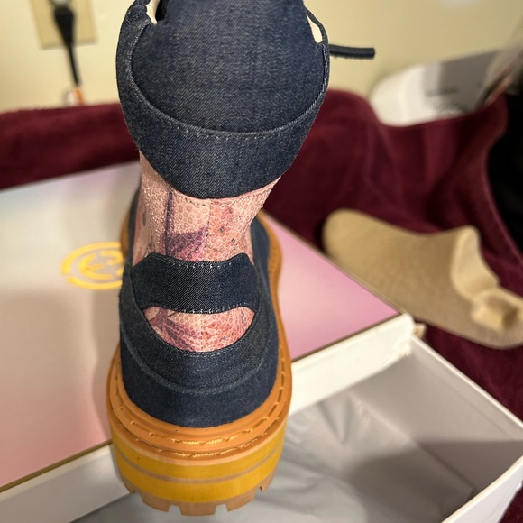 Cecelia New York Leather Lace-up boots. Denim color. - Picture 5 of 6